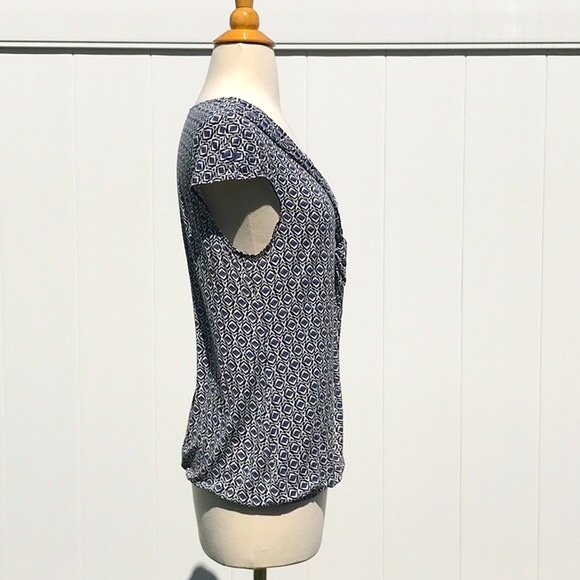 Max Studio Black White Blue Sleeveless Printed V Neck Elastic Waist Top Size Med - Picture 5 of 15